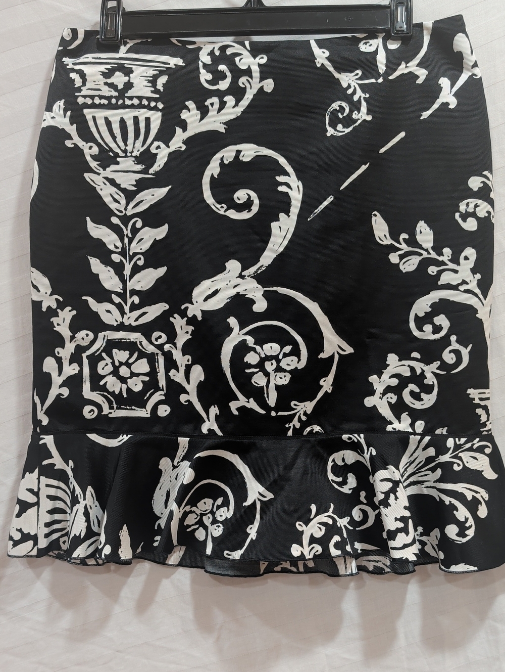 White House Black Market Mini Skirt Size 4
